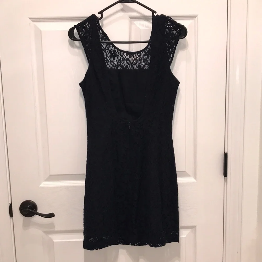 Form fitting, low back, lace dress. Fits beautifully! Worn once - Picture 2 of 4